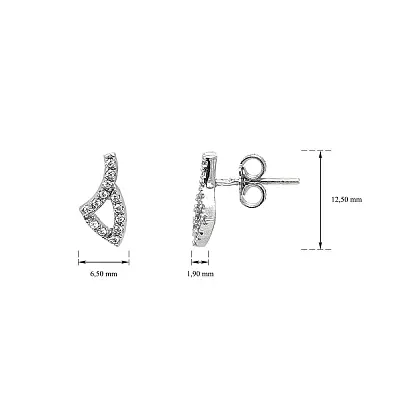 细节优雅的现代白金耳环