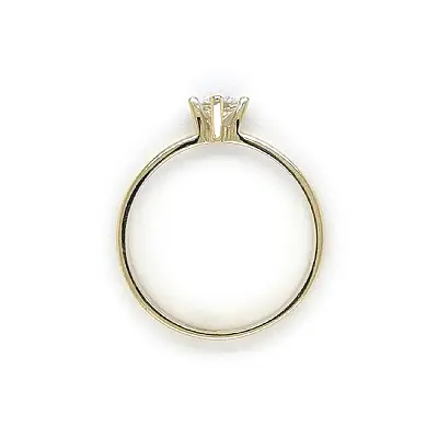 锆石金订婚戒指