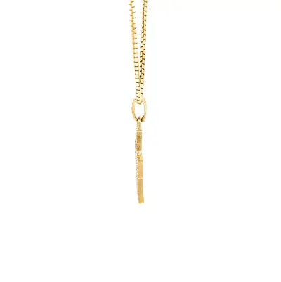 镶锆石的金十字架