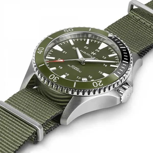 汉密尔顿卡其海军蓝潜水车 H82375961