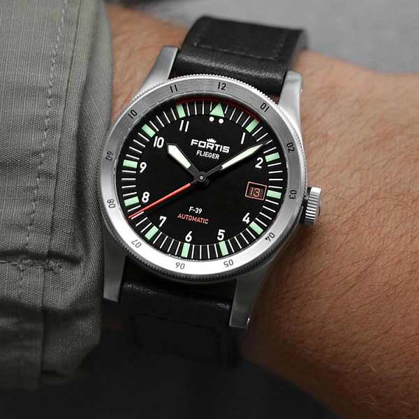 Fortis Flieger F-39 自动上链飞行员表带腕表 F4220006