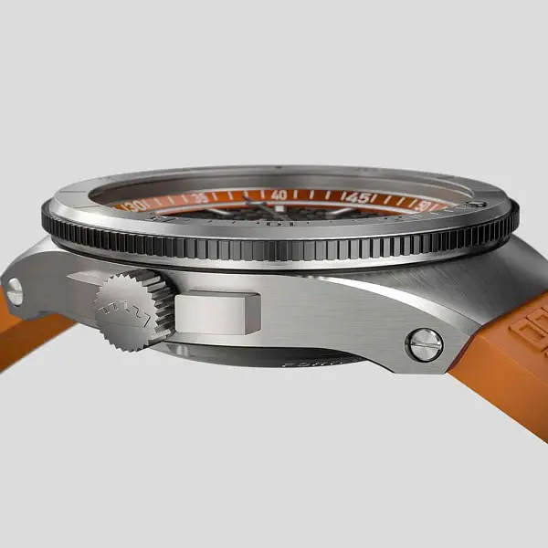 Fortis Marinemaster M-44 Amber Orange on Horizon F8120013