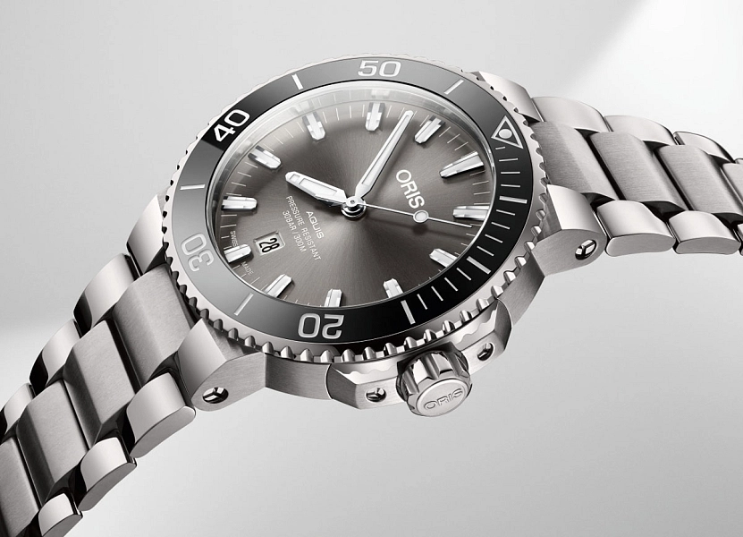 Oris Aquis 钛质日历腕表 01 733 7730 7153-07 8 24 15PEB