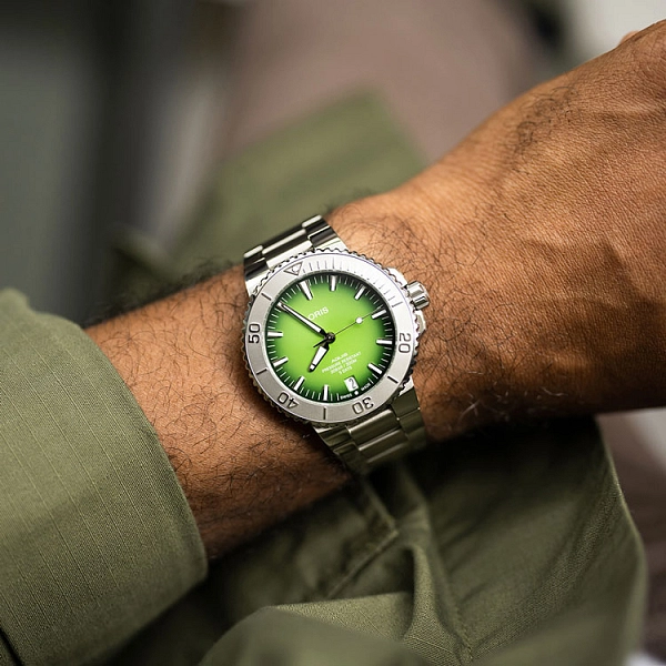 Oris Aquis Payoon限量表 01 400 7763 4117-套装