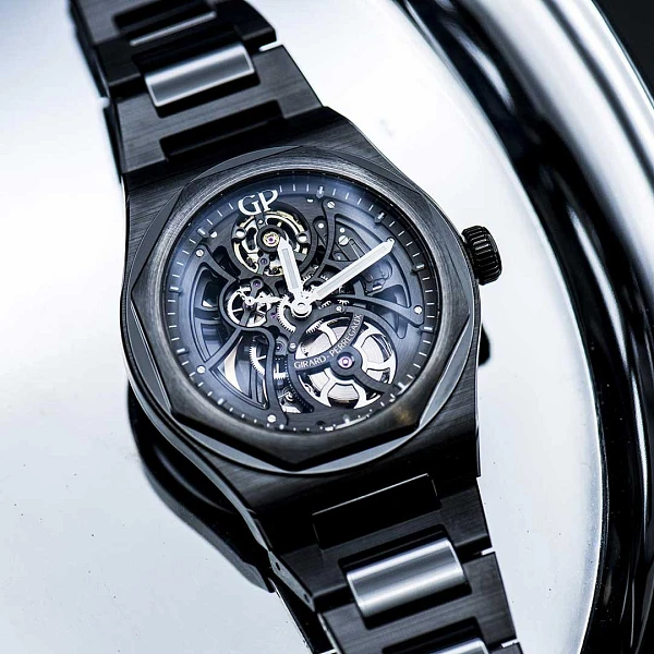 芝柏 Laureato镂空陶瓷腕表 81015-32-001-32A