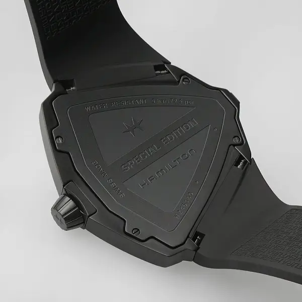 汉米尔顿 Ventura XXL 明亮沙丘限量版腕表 H24614330