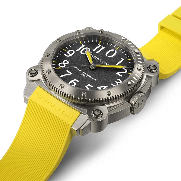Hamilton Khaki Navy BeLOWZERO Auto Titanium H78535380