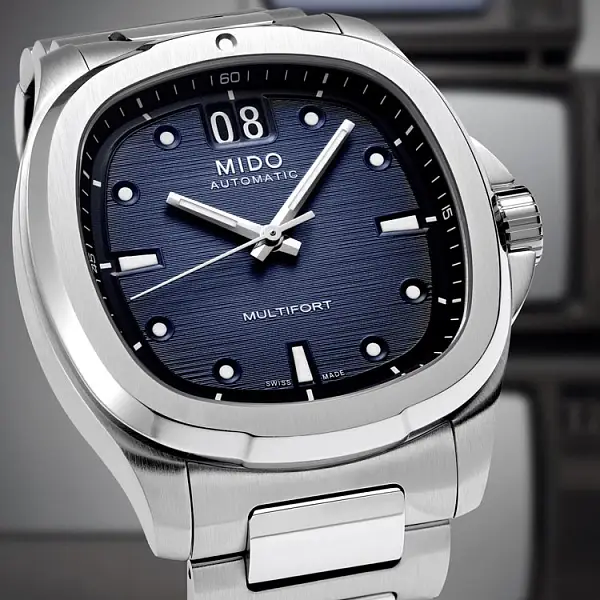 美度多端口电视大日历 M049.526.11.041.00