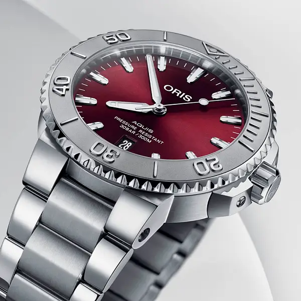 Oris Aquis日期樱桃表 01 733 7766 4158-07 8 22 05PEB
