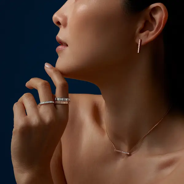 萧邦 Chopard Ice Cube 817702-5002 项链