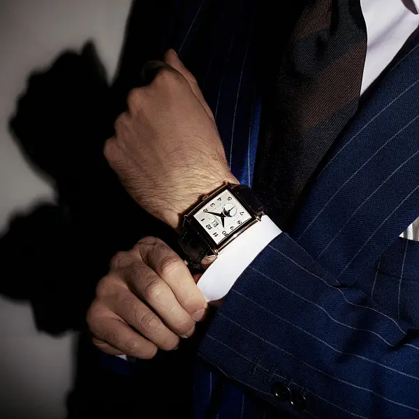 复古 1945 XXL 大日历和月相表 25882-11-121-BB6B