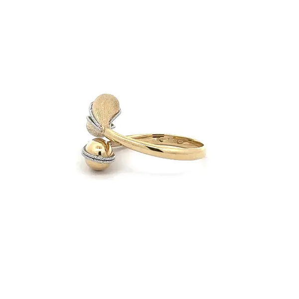 绿宝石黄金戒指