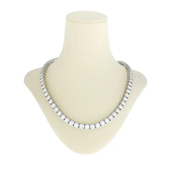 白金网球项链搭配 36.5 克拉钻石（F/VS1）