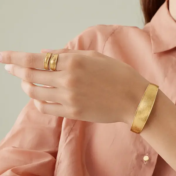 金手镯 Marco Bicego Lunaria