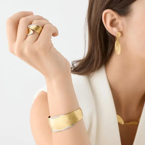 Marco Bicego Lunaria Twist AB661 B YW Q6 黄金戒指