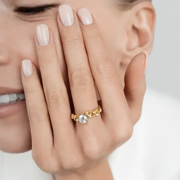 Carrera y Carrera Juliet 订婚戒指