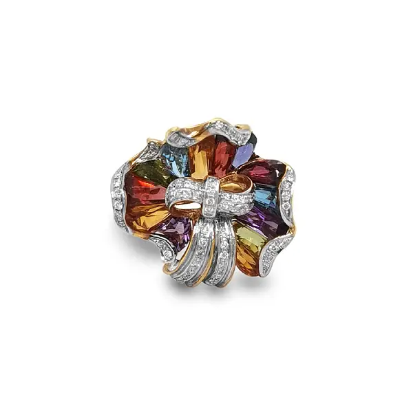 金戒指 半宝石和钻石