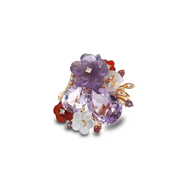 金戒指 半宝石和钻石