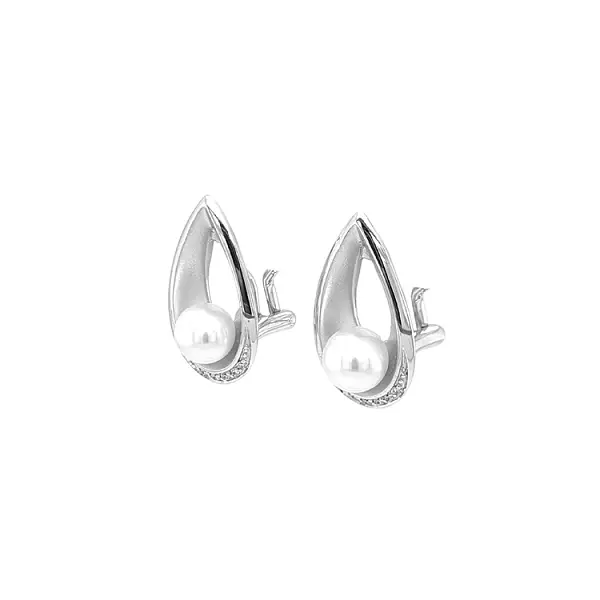 天然珍珠和钻石黄金耳环