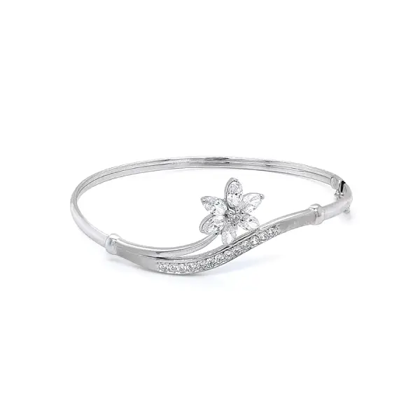 镶嵌白金锆石的固定式手链