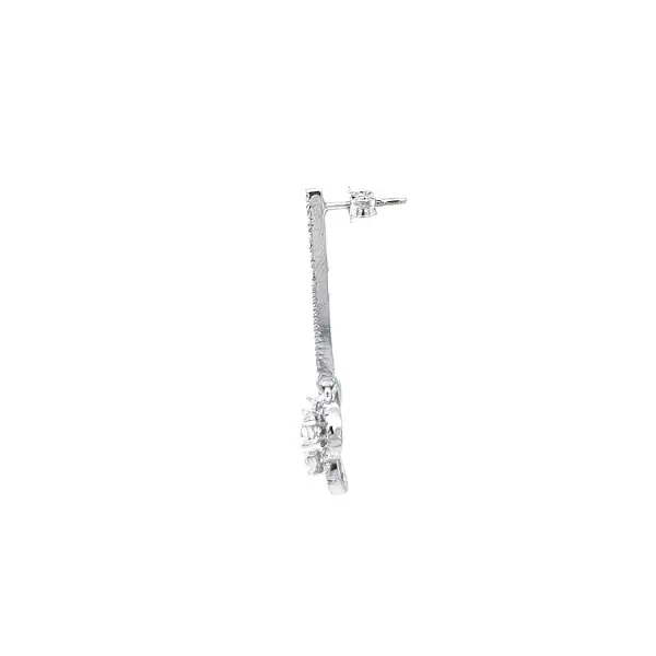 镶锆石的白金吊坠耳环