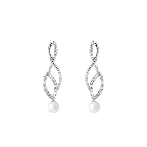 珍珠和锆石金耳环