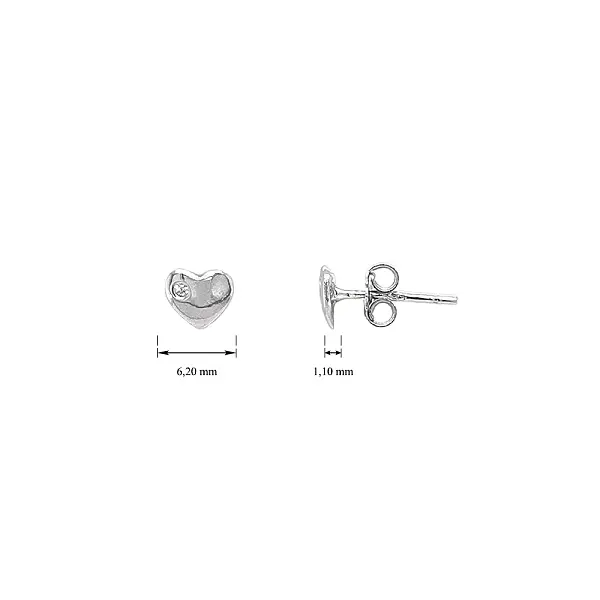 镶锆石的白金心形耳环--闪闪发光的爱的象征