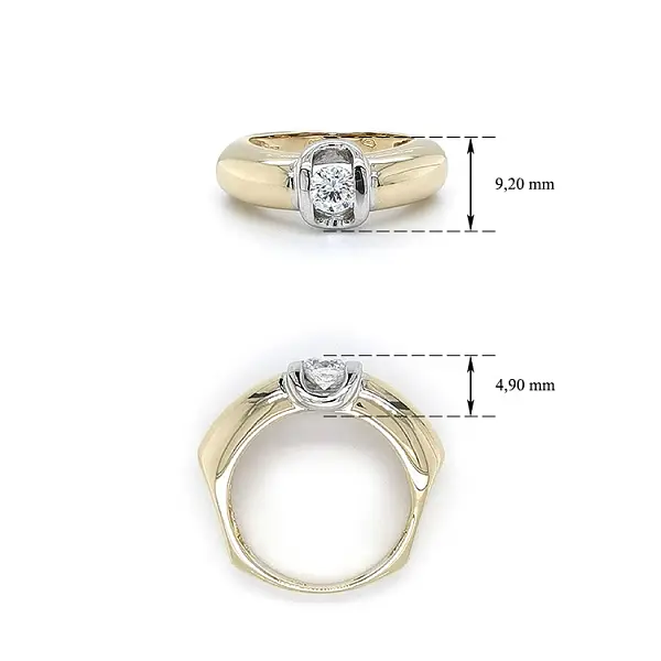 镶有 Ziron 的组合金戒指