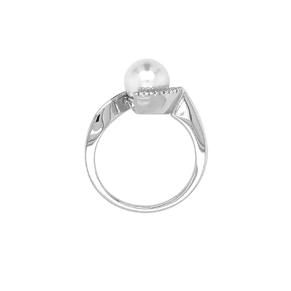 镶珍珠和锆石的金戒指