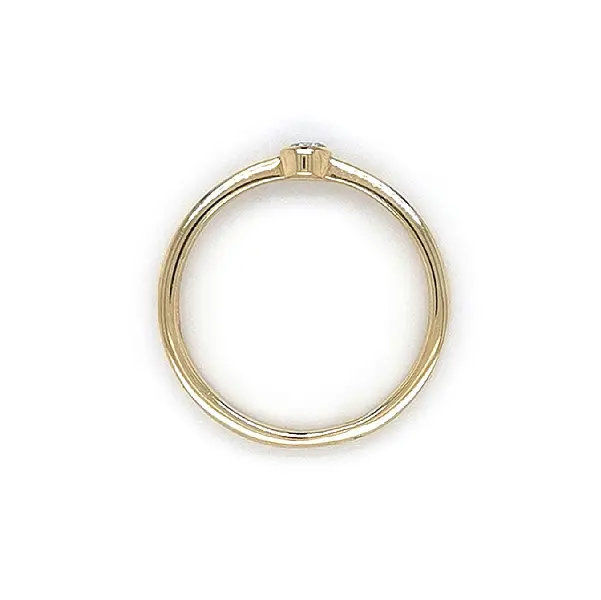 锆石金订婚戒指