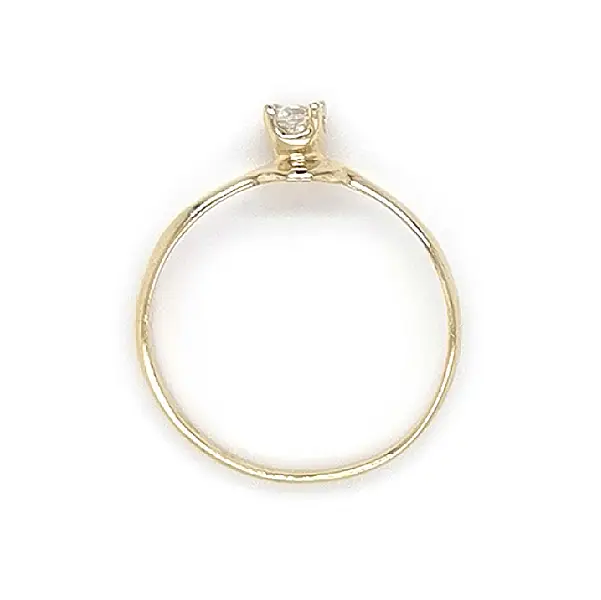 锆石金订婚戒指