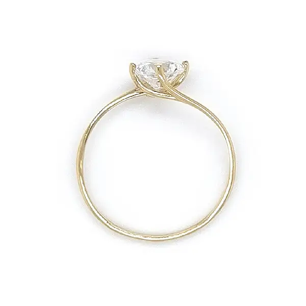 锆石金订婚戒指