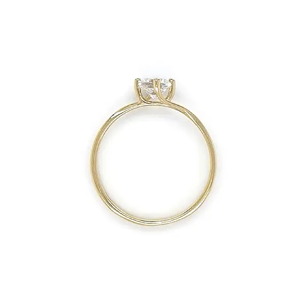 锆石金订婚戒指