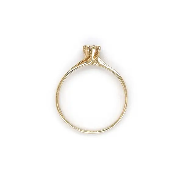 锆石金订婚戒指