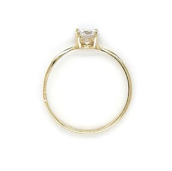 锆石金订婚戒指