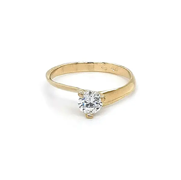 锆石金订婚戒指