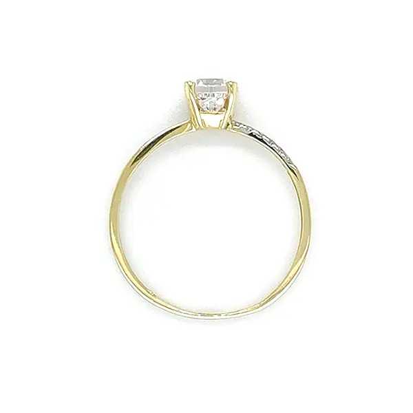 锆石黄金订婚戒指