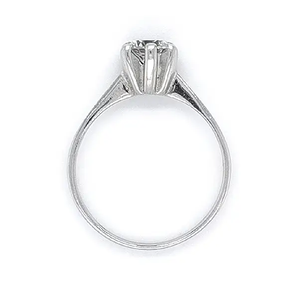 白金锆石订婚戒指