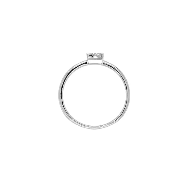 锆石金订婚戒指