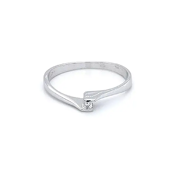 白金锆石订婚戒指