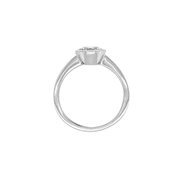 锆石金订婚戒指