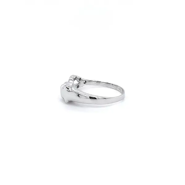 白金蓝宝石戒指