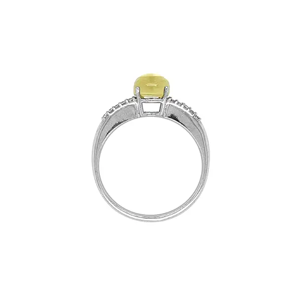 石英和锆石金戒指