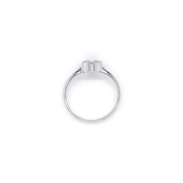 白金锆石订婚戒指