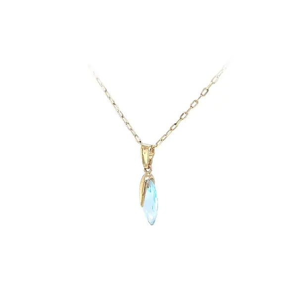 镶蓝色宝石的黄金吊坠