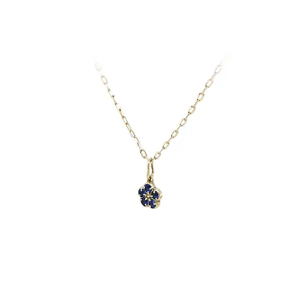 镶蓝色宝石的黄金吊坠