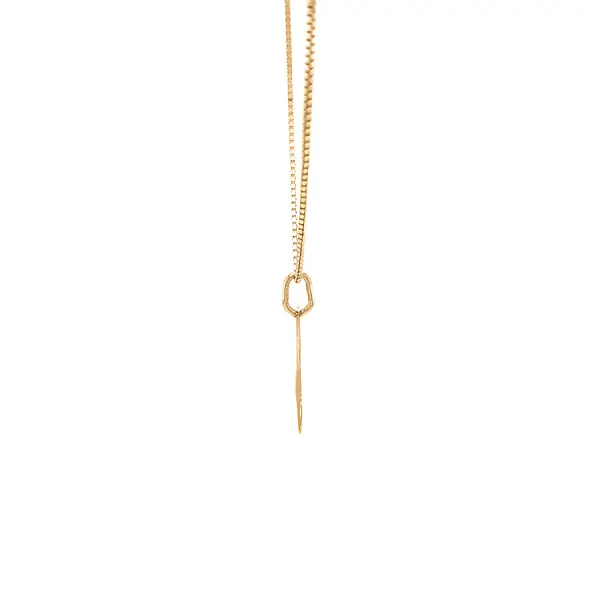 字母 C 黄金吊坠