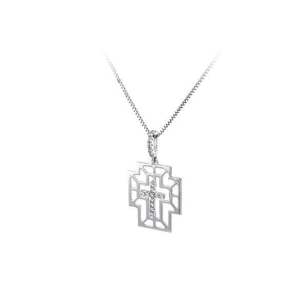 镶嵌白金锆石的十字架吊坠