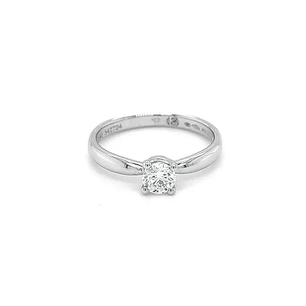 镶钻黄金订婚戒指