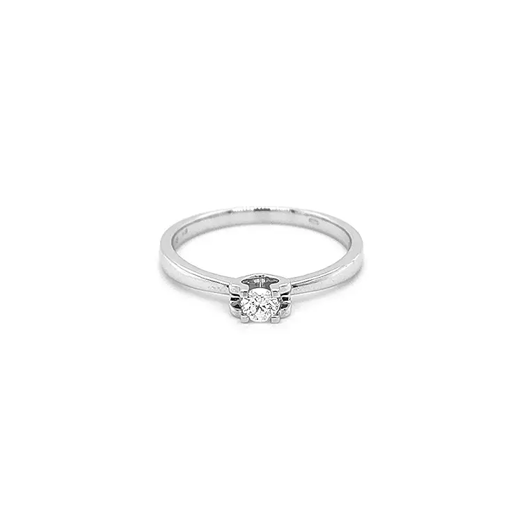 镶钻黄金订婚戒指